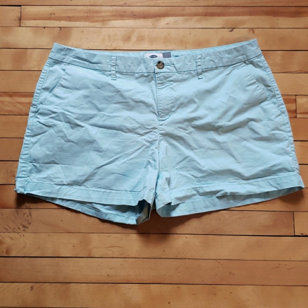 Old Navy mint green shorts 14